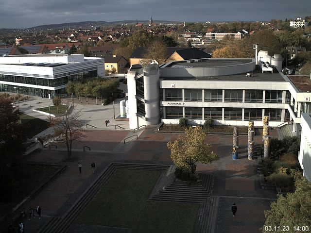 Foto der Webcam: Verwaltungsgebäude, Innenhof mit Audimax, Hörsaal-Gebäude 1