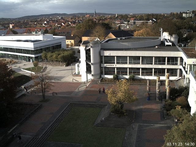 Foto der Webcam: Verwaltungsgebäude, Innenhof mit Audimax, Hörsaal-Gebäude 1