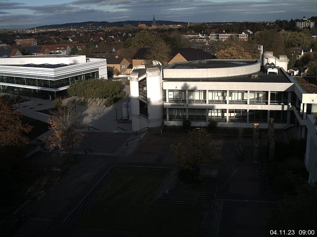 Foto der Webcam: Verwaltungsgebäude, Innenhof mit Audimax, Hörsaal-Gebäude 1