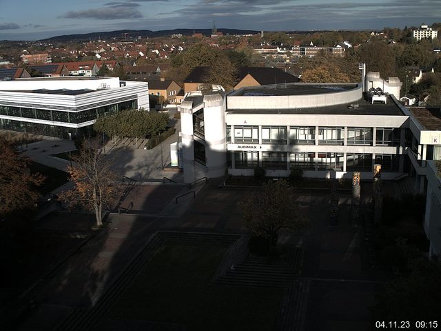 Foto der Webcam: Verwaltungsgebäude, Innenhof mit Audimax, Hörsaal-Gebäude 1