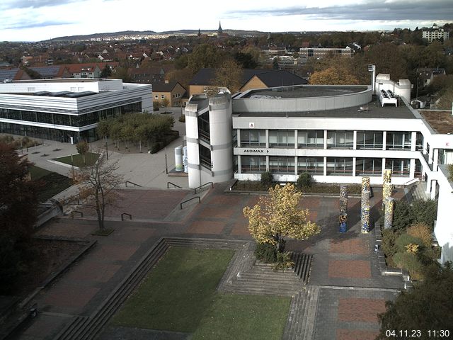 Foto der Webcam: Verwaltungsgebäude, Innenhof mit Audimax, Hörsaal-Gebäude 1