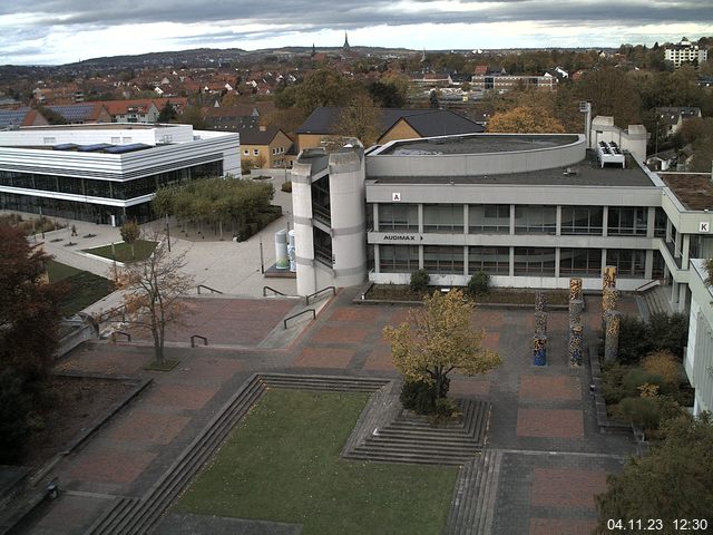 Foto der Webcam: Verwaltungsgebäude, Innenhof mit Audimax, Hörsaal-Gebäude 1