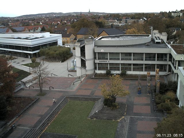 Foto der Webcam: Verwaltungsgebäude, Innenhof mit Audimax, Hörsaal-Gebäude 1