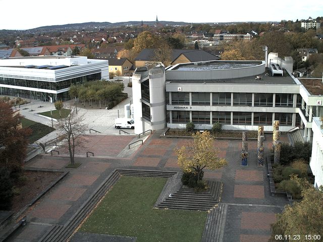 Foto der Webcam: Verwaltungsgebäude, Innenhof mit Audimax, Hörsaal-Gebäude 1