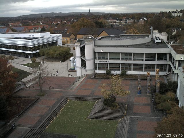 Foto der Webcam: Verwaltungsgebäude, Innenhof mit Audimax, Hörsaal-Gebäude 1