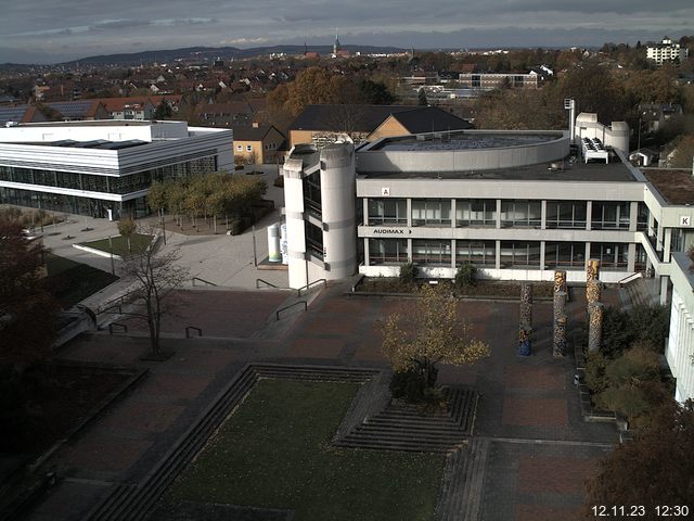 Foto der Webcam: Verwaltungsgebäude, Innenhof mit Audimax, Hörsaal-Gebäude 1