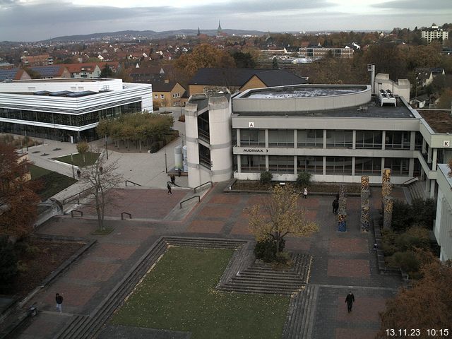 Foto der Webcam: Verwaltungsgebäude, Innenhof mit Audimax, Hörsaal-Gebäude 1