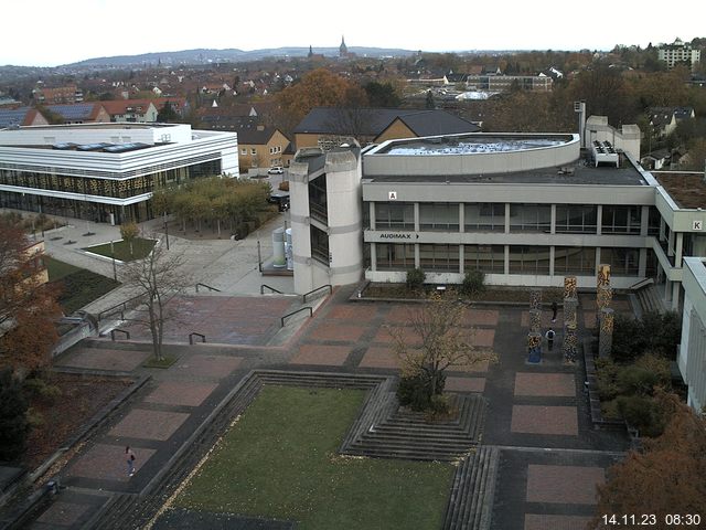 Foto der Webcam: Verwaltungsgebäude, Innenhof mit Audimax, Hörsaal-Gebäude 1