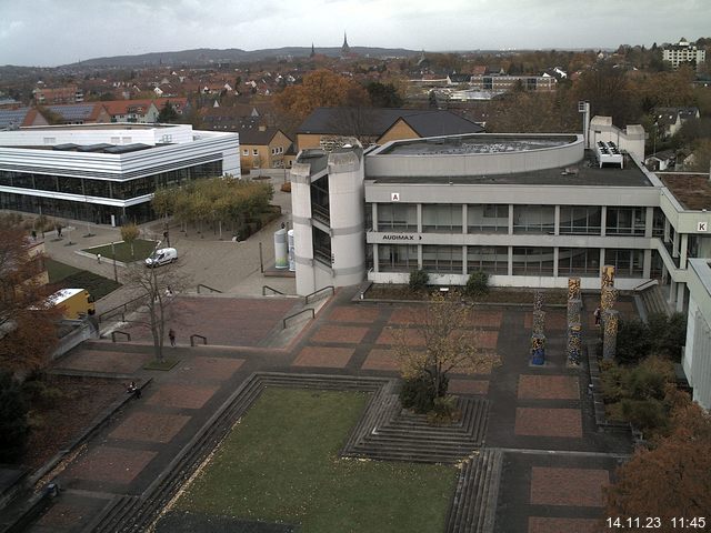 Foto der Webcam: Verwaltungsgebäude, Innenhof mit Audimax, Hörsaal-Gebäude 1