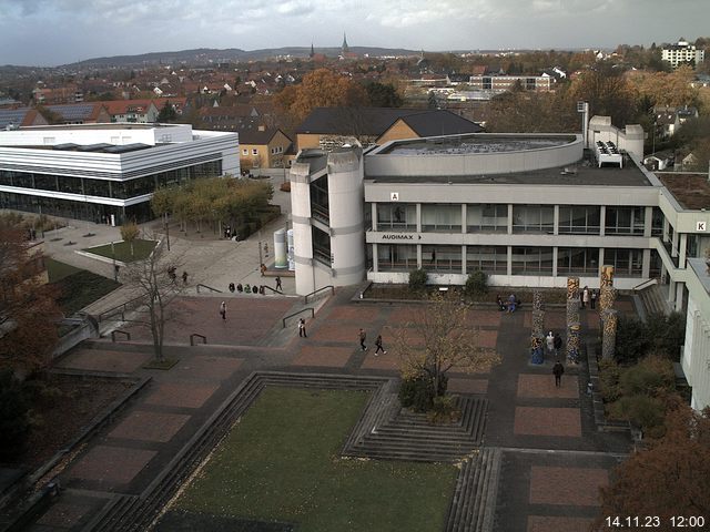 Foto der Webcam: Verwaltungsgebäude, Innenhof mit Audimax, Hörsaal-Gebäude 1