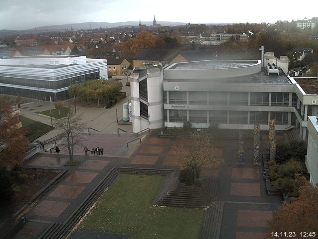 Foto der Webcam: Verwaltungsgebäude, Innenhof mit Audimax, Hörsaal-Gebäude 1