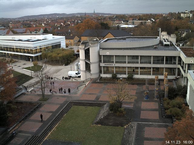 Foto der Webcam: Verwaltungsgebäude, Innenhof mit Audimax, Hörsaal-Gebäude 1