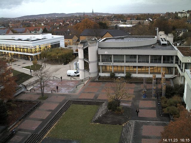 Foto der Webcam: Verwaltungsgebäude, Innenhof mit Audimax, Hörsaal-Gebäude 1