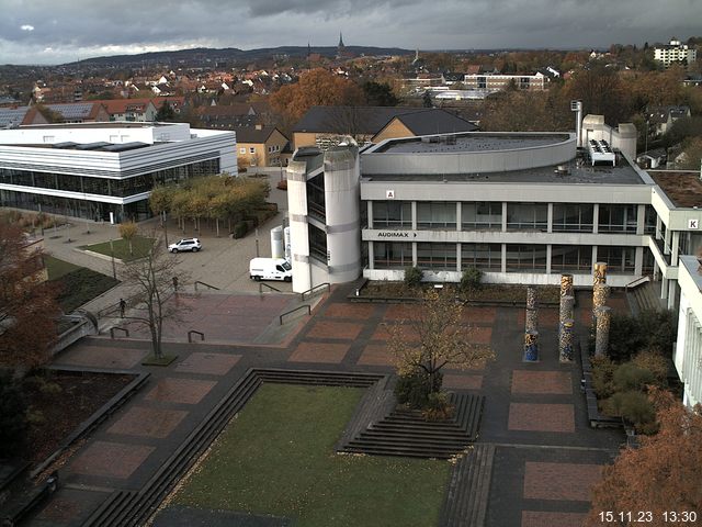 Foto der Webcam: Verwaltungsgebäude, Innenhof mit Audimax, Hörsaal-Gebäude 1