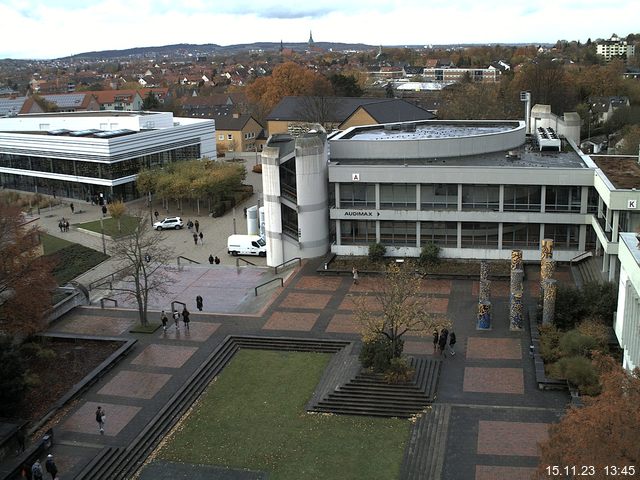 Foto der Webcam: Verwaltungsgebäude, Innenhof mit Audimax, Hörsaal-Gebäude 1