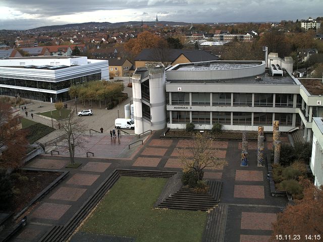 Foto der Webcam: Verwaltungsgebäude, Innenhof mit Audimax, Hörsaal-Gebäude 1