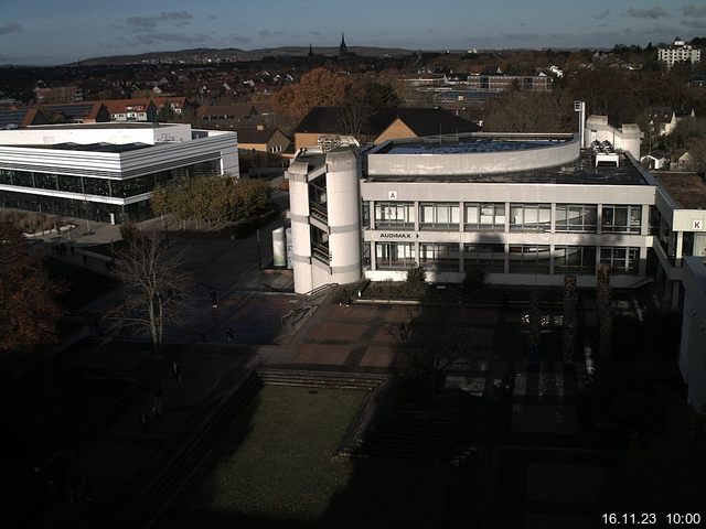 Foto der Webcam: Verwaltungsgebäude, Innenhof mit Audimax, Hörsaal-Gebäude 1