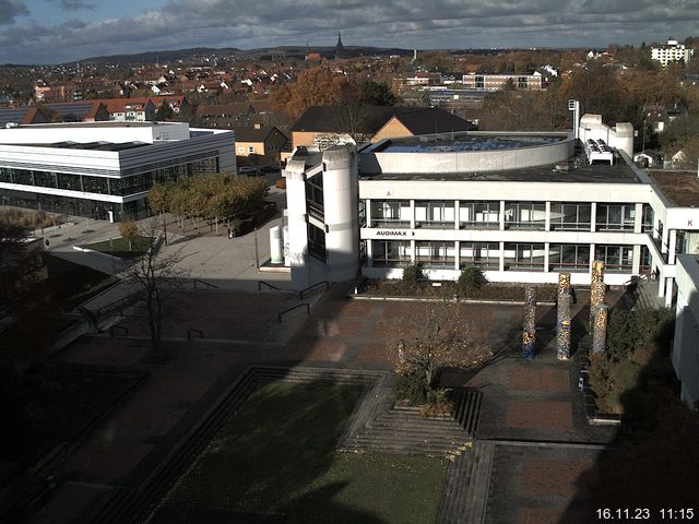 Foto der Webcam: Verwaltungsgebäude, Innenhof mit Audimax, Hörsaal-Gebäude 1