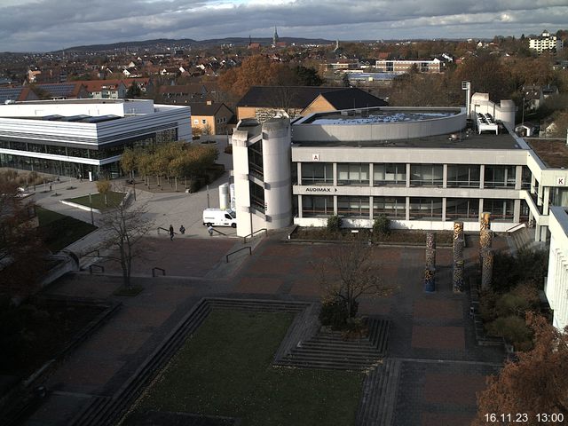 Foto der Webcam: Verwaltungsgebäude, Innenhof mit Audimax, Hörsaal-Gebäude 1