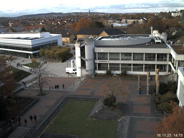 Foto der Webcam: Verwaltungsgebäude, Innenhof mit Audimax, Hörsaal-Gebäude 1