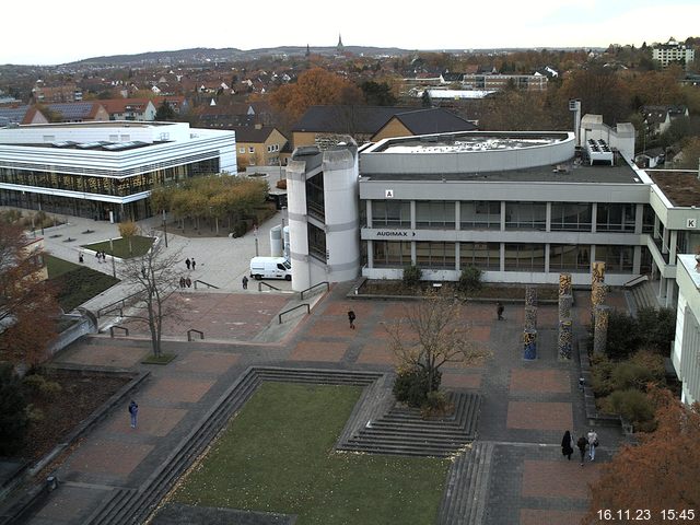 Foto der Webcam: Verwaltungsgebäude, Innenhof mit Audimax, Hörsaal-Gebäude 1