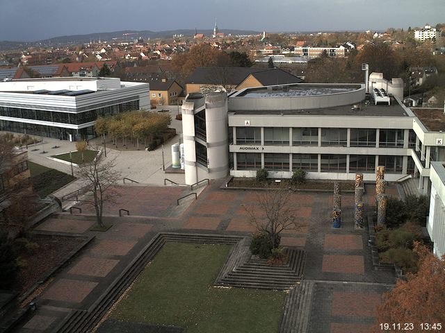 Foto der Webcam: Verwaltungsgebäude, Innenhof mit Audimax, Hörsaal-Gebäude 1