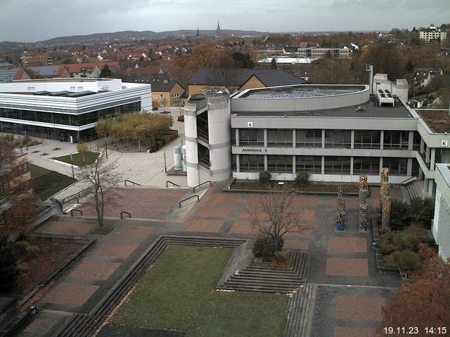 Foto der Webcam: Verwaltungsgebäude, Innenhof mit Audimax, Hörsaal-Gebäude 1