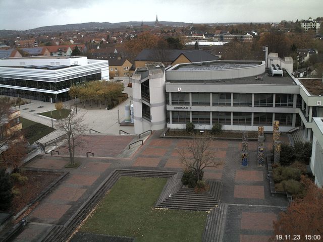 Foto der Webcam: Verwaltungsgebäude, Innenhof mit Audimax, Hörsaal-Gebäude 1