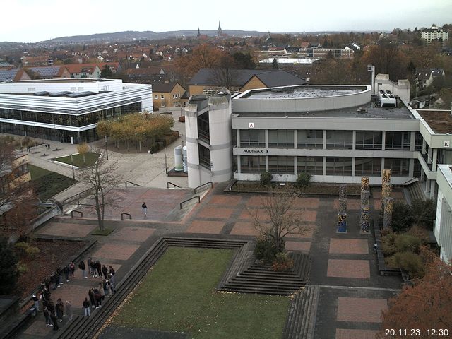 Foto der Webcam: Verwaltungsgebäude, Innenhof mit Audimax, Hörsaal-Gebäude 1