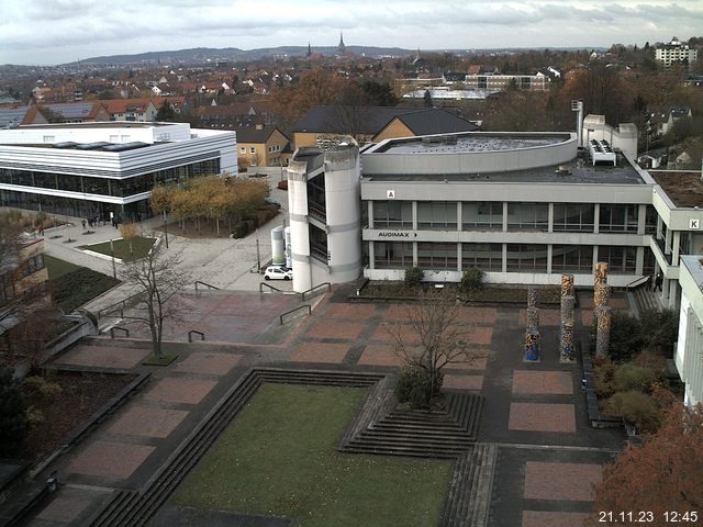 Foto der Webcam: Verwaltungsgebäude, Innenhof mit Audimax, Hörsaal-Gebäude 1