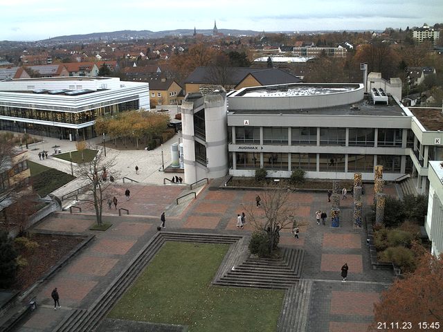 Foto der Webcam: Verwaltungsgebäude, Innenhof mit Audimax, Hörsaal-Gebäude 1