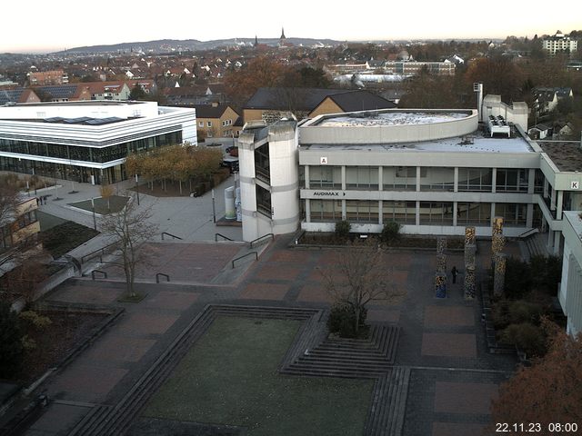 Foto der Webcam: Verwaltungsgebäude, Innenhof mit Audimax, Hörsaal-Gebäude 1