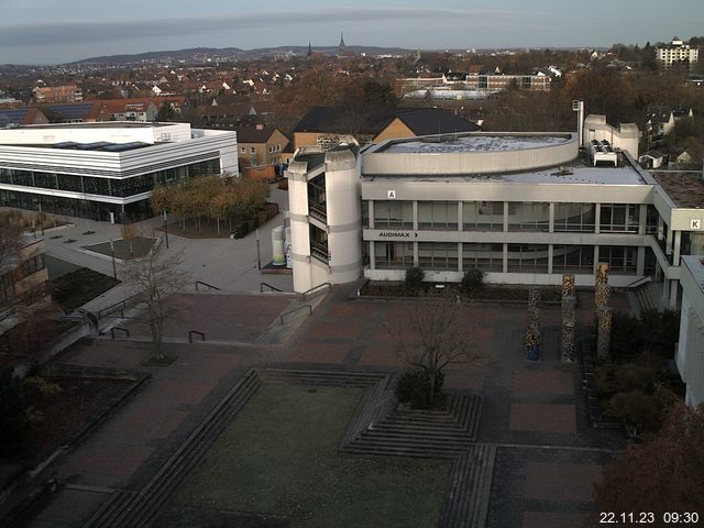 Foto der Webcam: Verwaltungsgebäude, Innenhof mit Audimax, Hörsaal-Gebäude 1