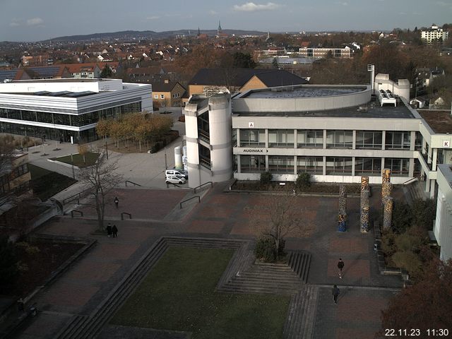 Foto der Webcam: Verwaltungsgebäude, Innenhof mit Audimax, Hörsaal-Gebäude 1