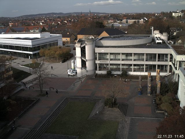 Foto der Webcam: Verwaltungsgebäude, Innenhof mit Audimax, Hörsaal-Gebäude 1