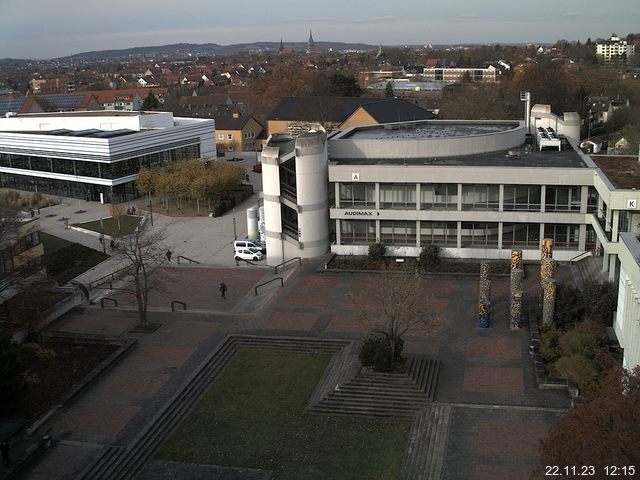 Foto der Webcam: Verwaltungsgebäude, Innenhof mit Audimax, Hörsaal-Gebäude 1