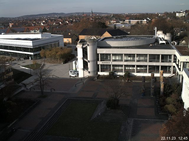 Foto der Webcam: Verwaltungsgebäude, Innenhof mit Audimax, Hörsaal-Gebäude 1