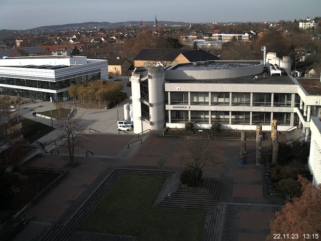 Foto der Webcam: Verwaltungsgebäude, Innenhof mit Audimax, Hörsaal-Gebäude 1