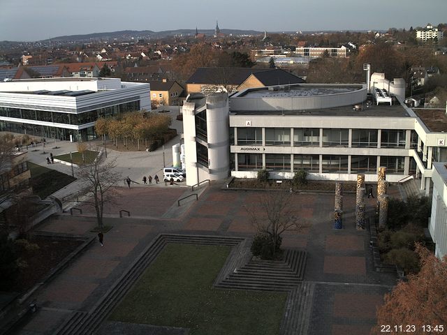 Foto der Webcam: Verwaltungsgebäude, Innenhof mit Audimax, Hörsaal-Gebäude 1