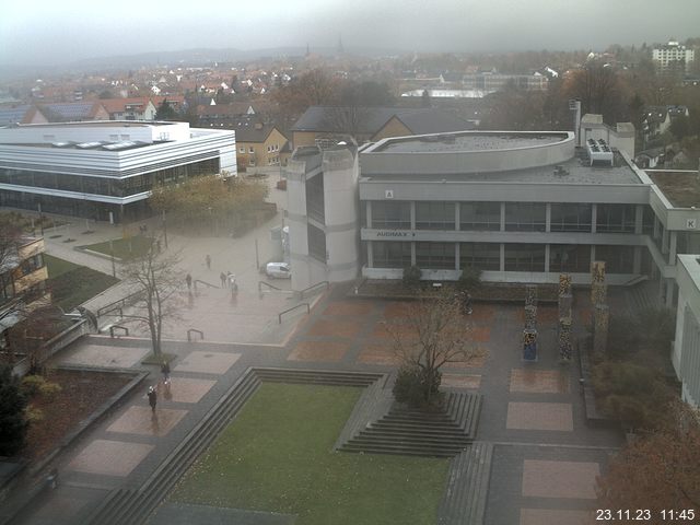 Foto der Webcam: Verwaltungsgebäude, Innenhof mit Audimax, Hörsaal-Gebäude 1