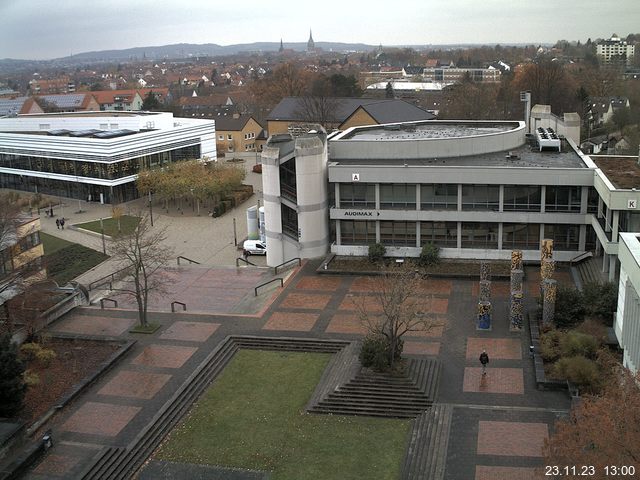 Foto der Webcam: Verwaltungsgebäude, Innenhof mit Audimax, Hörsaal-Gebäude 1