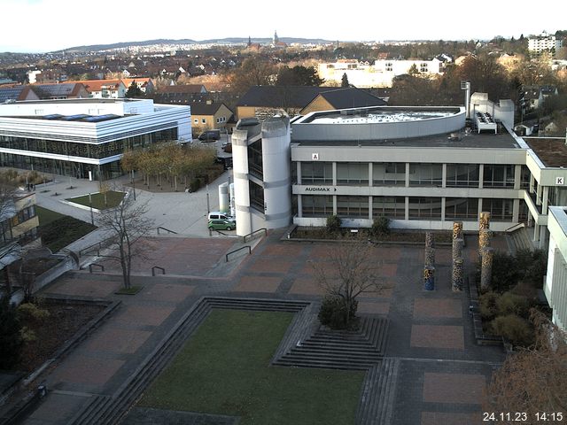 Foto der Webcam: Verwaltungsgebäude, Innenhof mit Audimax, Hörsaal-Gebäude 1