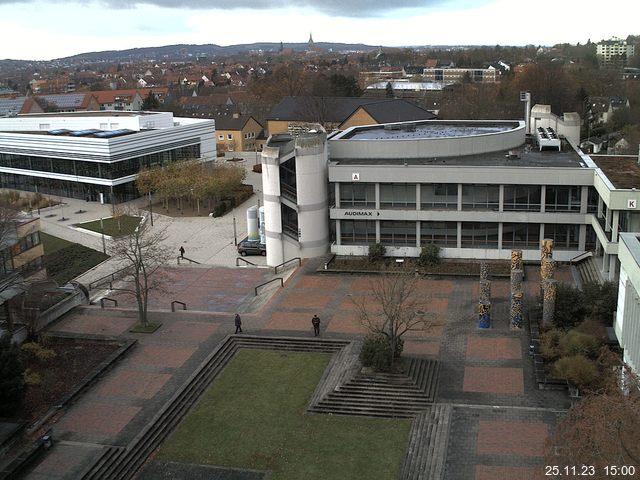 Foto der Webcam: Verwaltungsgebäude, Innenhof mit Audimax, Hörsaal-Gebäude 1