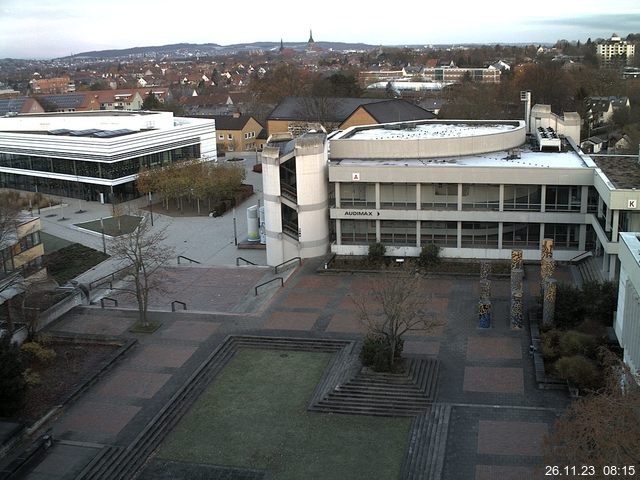 Foto der Webcam: Verwaltungsgebäude, Innenhof mit Audimax, Hörsaal-Gebäude 1