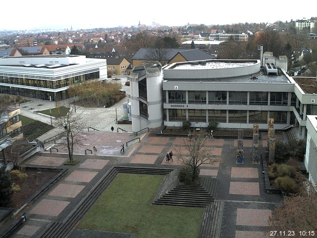 Foto der Webcam: Verwaltungsgebäude, Innenhof mit Audimax, Hörsaal-Gebäude 1