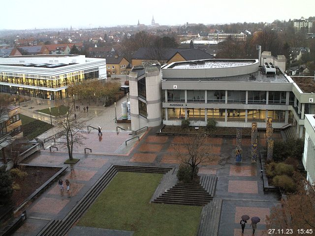 Foto der Webcam: Verwaltungsgebäude, Innenhof mit Audimax, Hörsaal-Gebäude 1