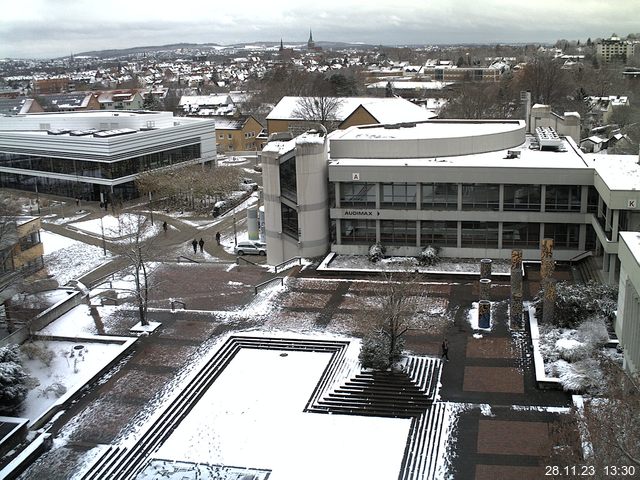 Foto der Webcam: Verwaltungsgebäude, Innenhof mit Audimax, Hörsaal-Gebäude 1