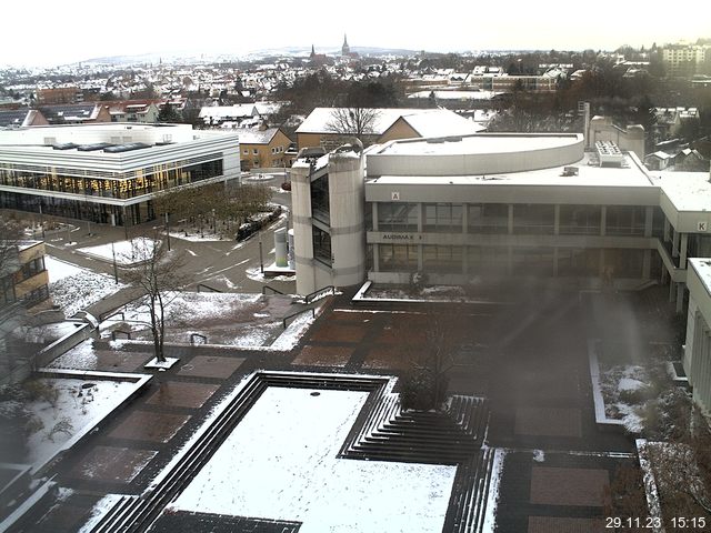 Foto der Webcam: Verwaltungsgebäude, Innenhof mit Audimax, Hörsaal-Gebäude 1