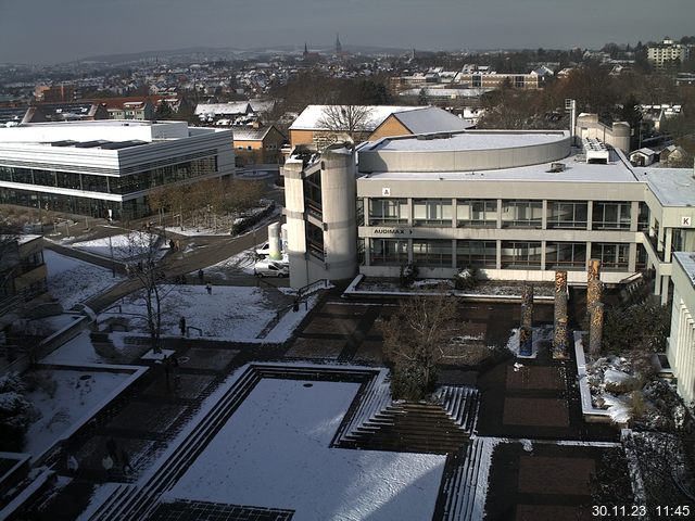 Foto der Webcam: Verwaltungsgebäude, Innenhof mit Audimax, Hörsaal-Gebäude 1