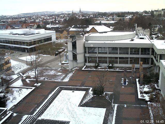 Foto der Webcam: Verwaltungsgebäude, Innenhof mit Audimax, Hörsaal-Gebäude 1